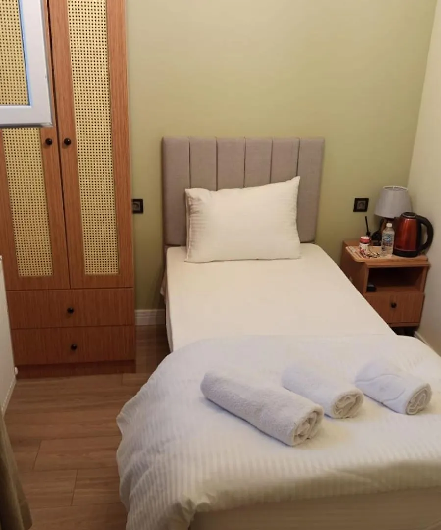 Zelle Airport Boutique Hotel Tayakadin Bed & Breakfast