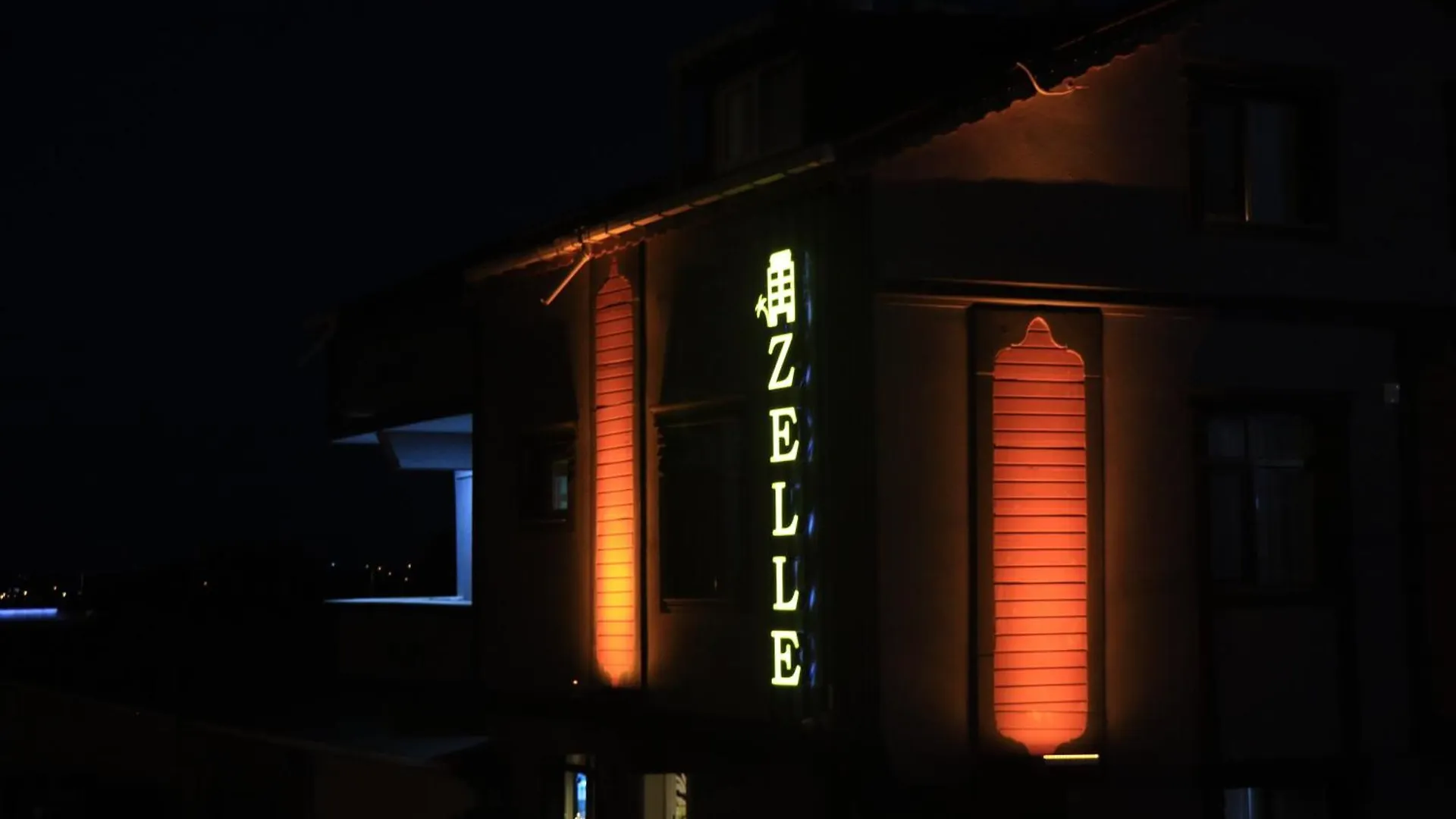 Zelle Airport Boutique Hotel Tayakadin Bed & Breakfast