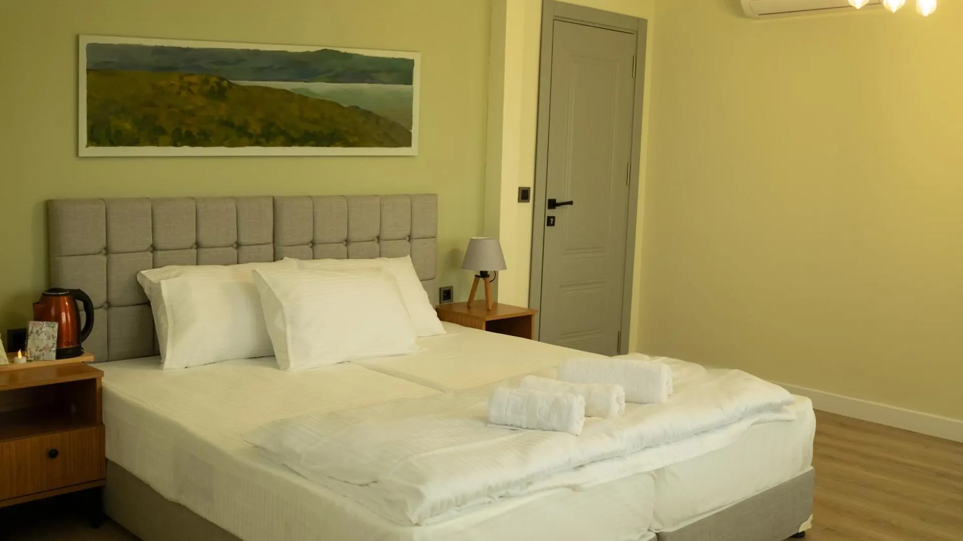 Zelle Airport Boutique Hotel Tayakadin Bed & Breakfast
