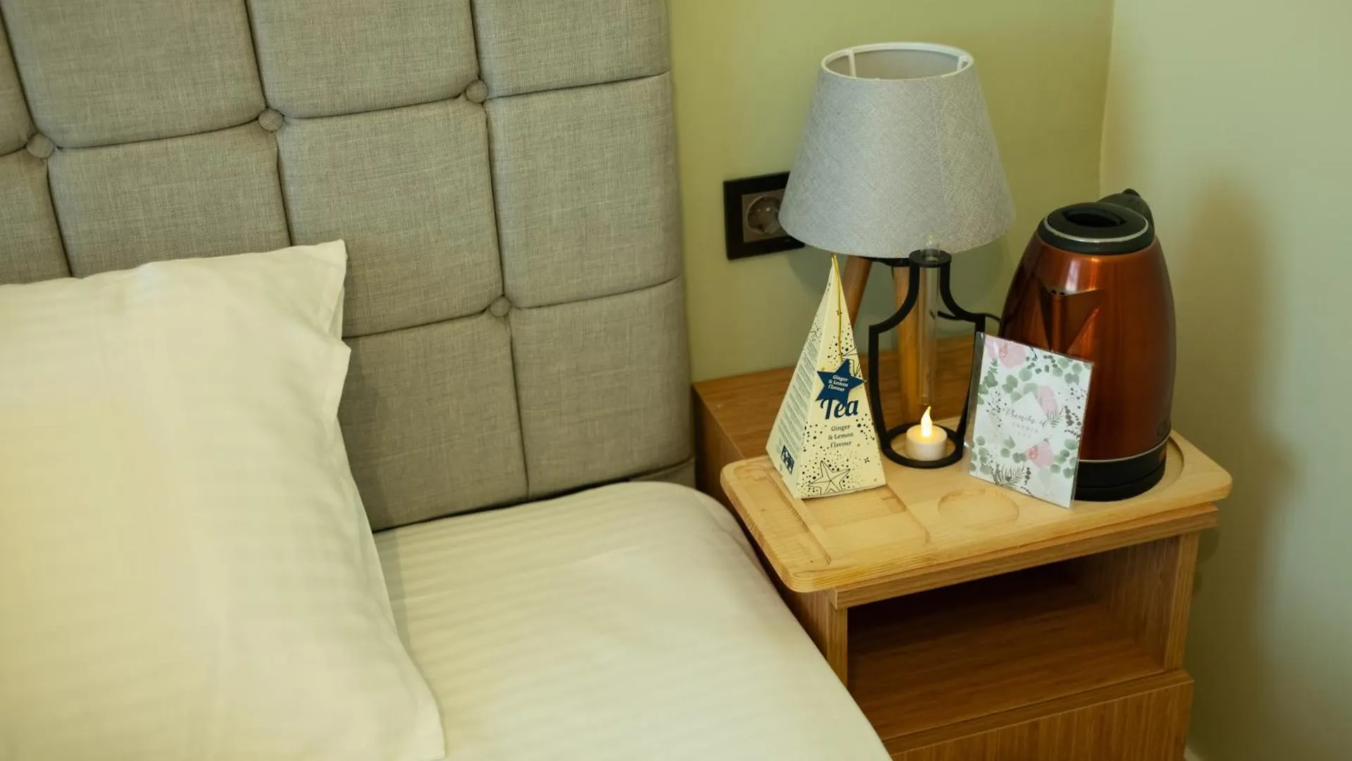 Bed & Breakfast Zelle Airport Boutique Hotel Tayakadin