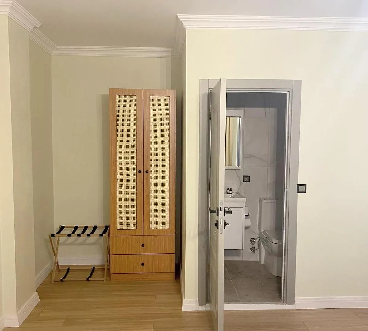 Zelle Airport Boutique Hotel Tayakadin Bed & Breakfast